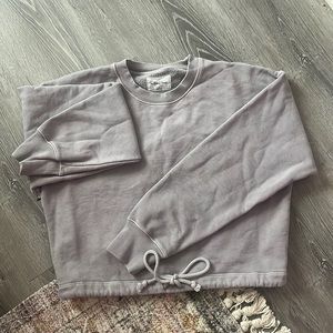 Aritzia Wilfred cropped sweatshirt